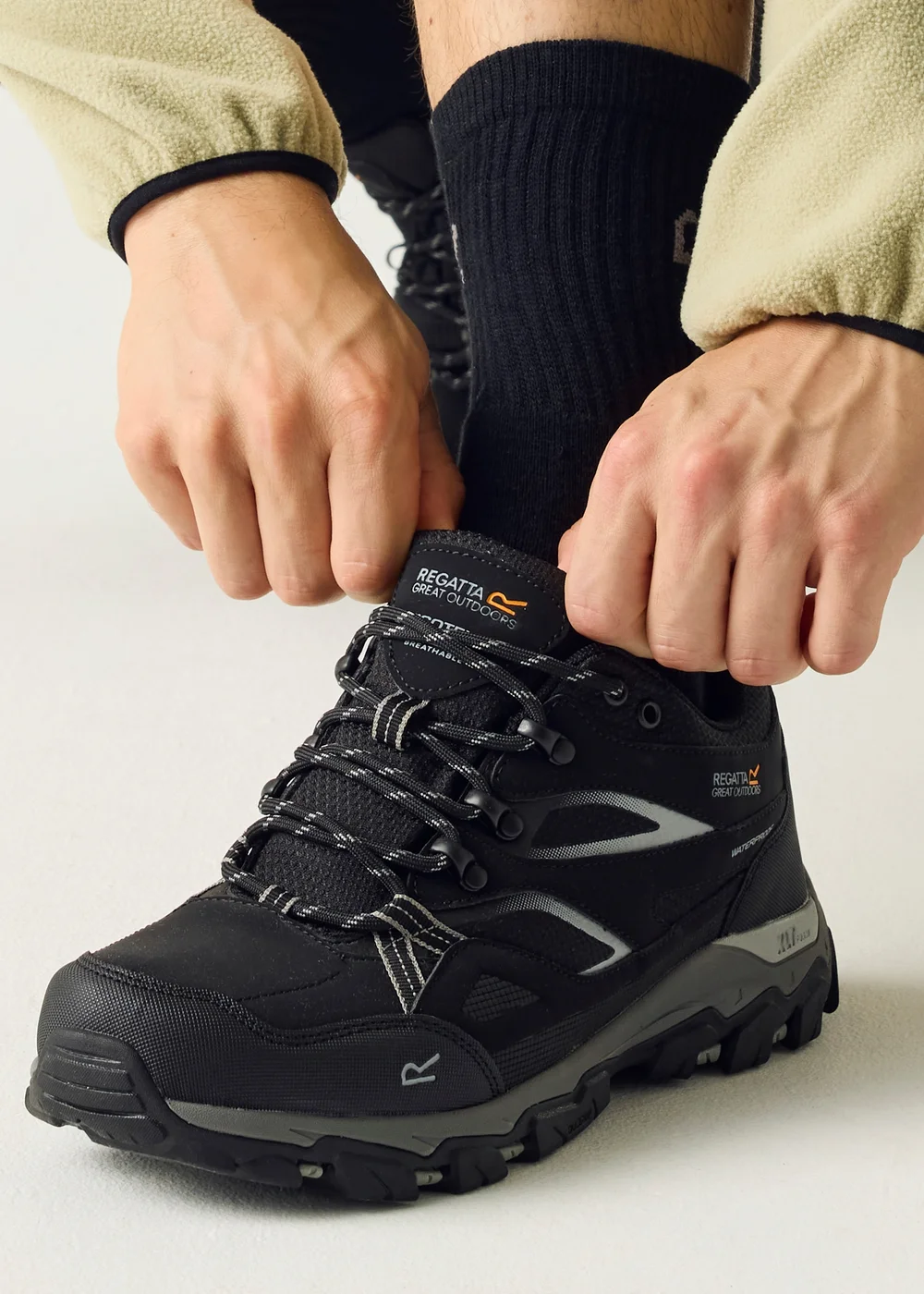 Regatta Black Granite Holcombe 3 Low Waterproof, Breathable Shoes - 6.5 Image 4