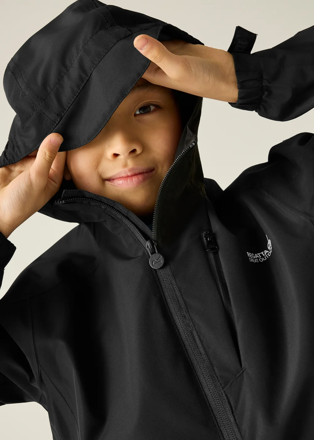 Regatta Black Calderdale III Waterproof Reflective Jacket (3-13 Years) - 7-8 Yrs Image 5