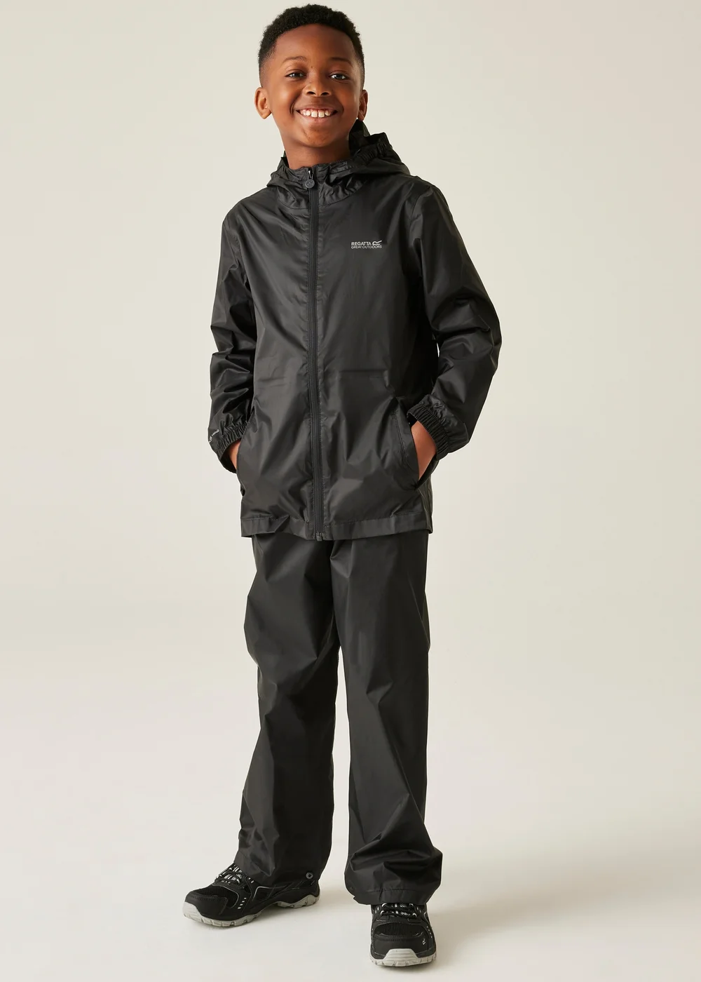 Regatta Kids Pack It Black Waterproof Breathable Isolite Overtrousers (2-14 yrs) - 13 Yrs Image 3