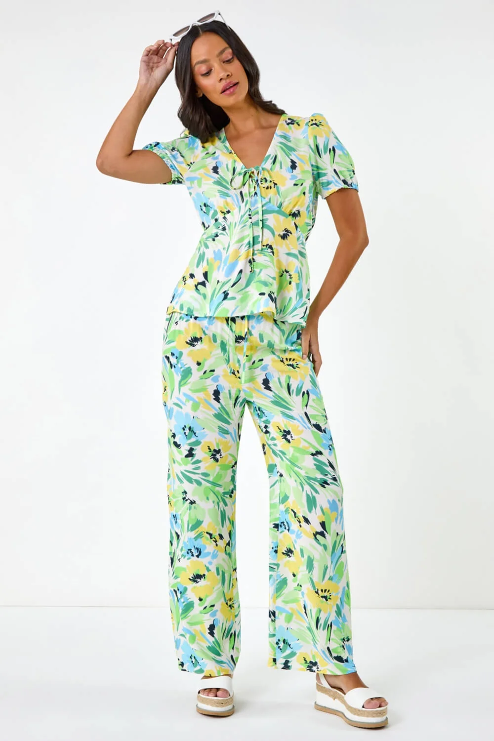 Dusk White Dusk Floral Motif Tie Top - Size 18 Image 3