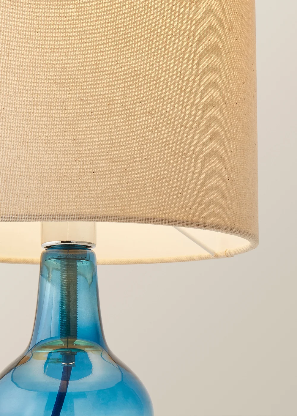 ValueLights Aida Natural Linen Tall Lamp Shade Blue Bubble Glass Table Lamp - One Size Image 4
