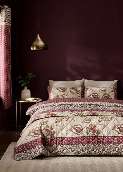 Catherine Lansfield Natural Kashmir Paisley Floral Reversible Quilted Bedspread - One Size Image 3