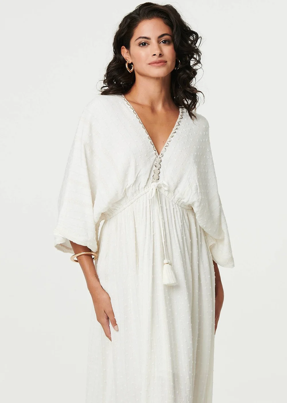Izabel London Cream Textured V-Neck Empire Kaftan Maxi Dress - 8 | Matalan Izabel London Cream Textured V-Neck Empire Kaftan Maxi Dress - 8 | Matalan