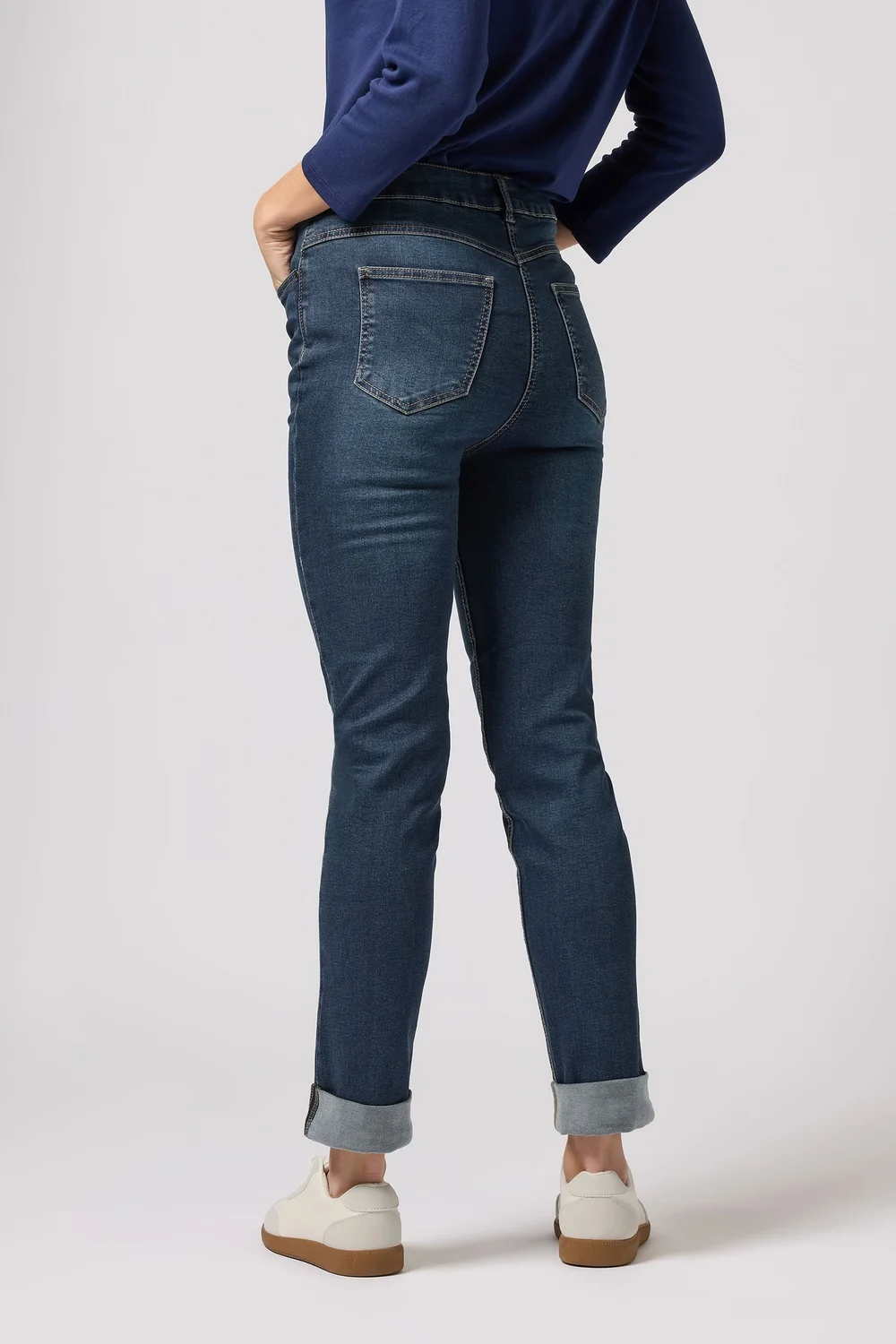 M&Co Blue Mid Wash Ankle Grazer Cigarette Jean - 8/L27 Image 4