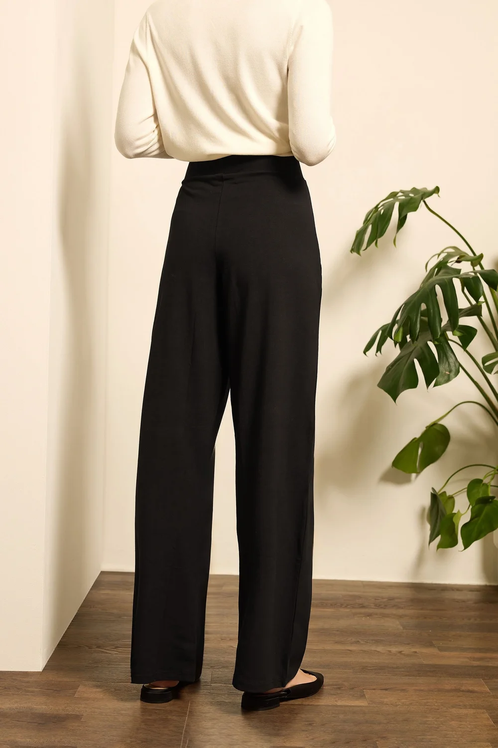 M&Co Black Wide Leg Yoga Pants - 12/L31 Image 3