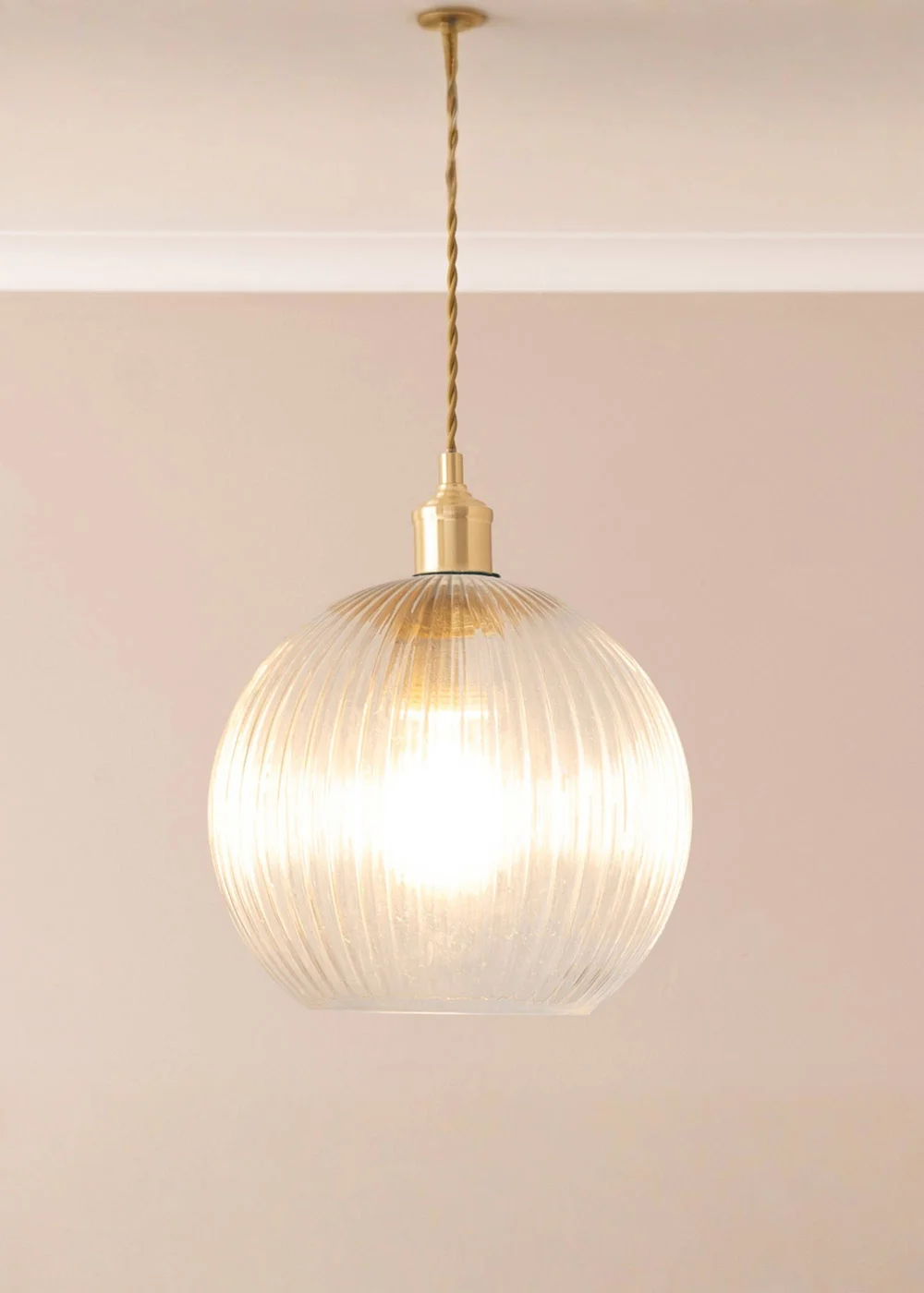 ValueLights Maddison Clear Ribbed Glass Globe Easy Fit Lampshade - One Size Image 2
