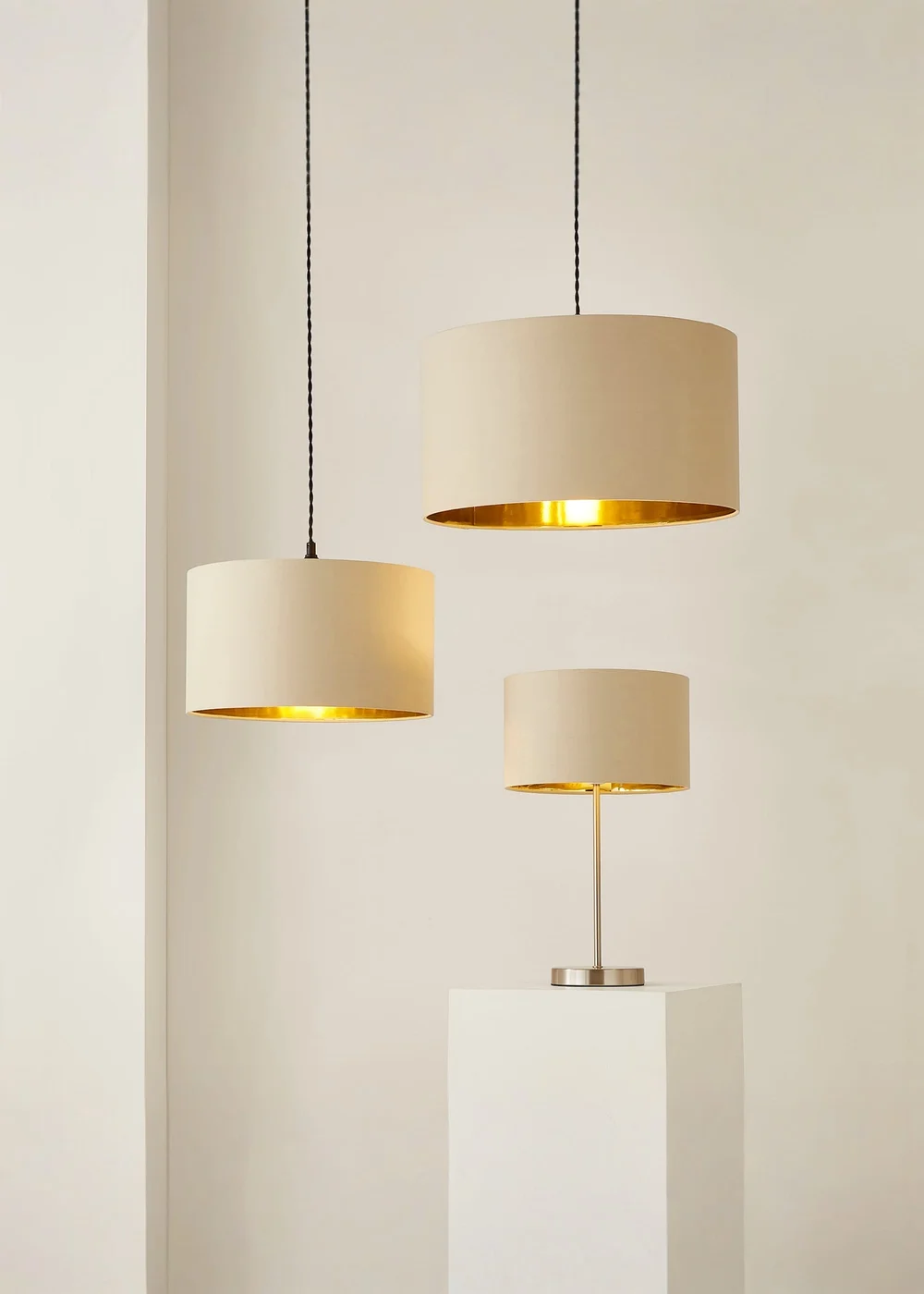 ValueLights Reni 45cm Easy Fit Lamp Shade Beige with Metallic Gold Inner - One Size Image 5