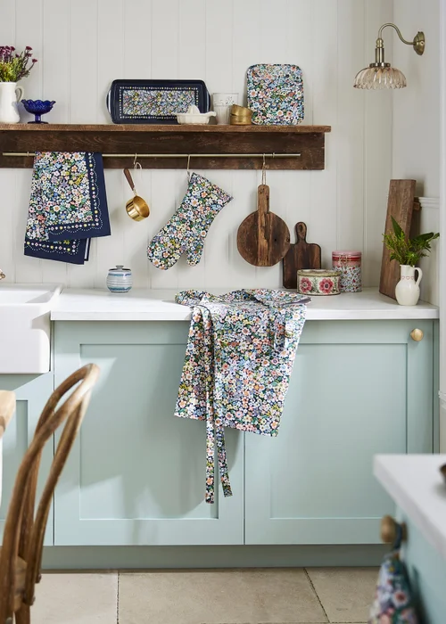 Ulster Weavers Confetti Floral Multi Colour Apron - Cotton - One Size Image 2