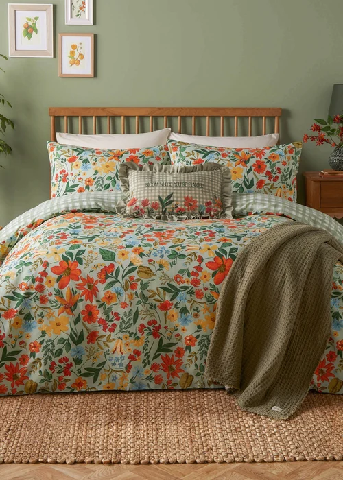 furn. Meadowhaze Printed Green Duvet Cover Set - Double Image 1