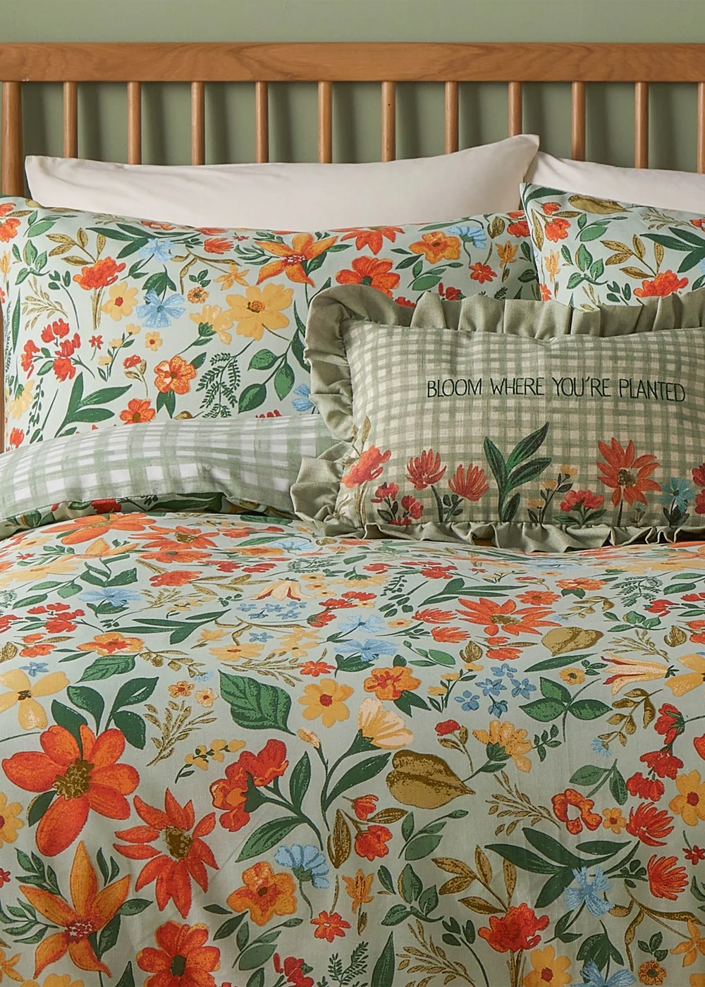 furn. Meadowhaze Printed Green Duvet Cover Set - Double Image 3