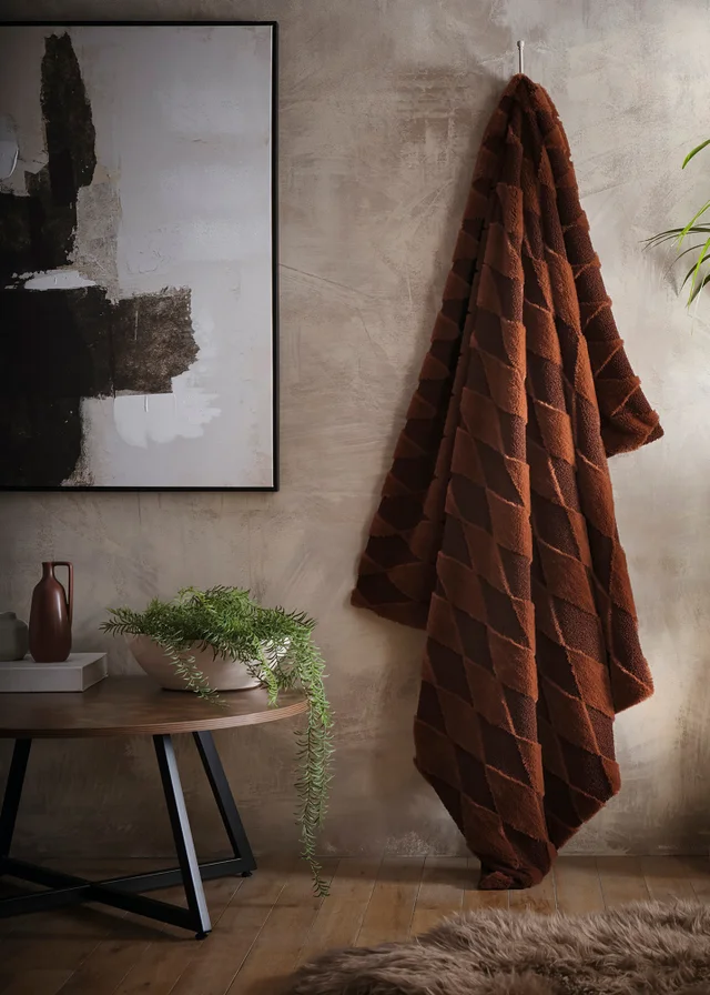 Appletree Cosy Diamond Brushed Chocolate Throw
