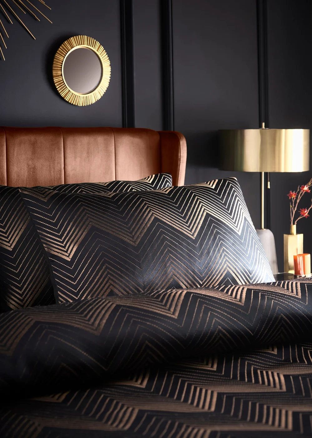 Laurence Llewelyn-Bowen Cocktail Reversible Black Duvet Cover Set - Double Image 2