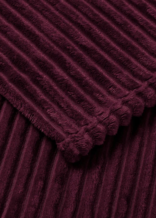 Appletree Morritz Soft Faux Fur Burgundy Bedspread - 130 x 180cm Image 4