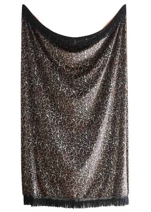 Laurence Llewelyn-Bowen Josephine Velvet Gold Throw - 130 x 180cm Image 2