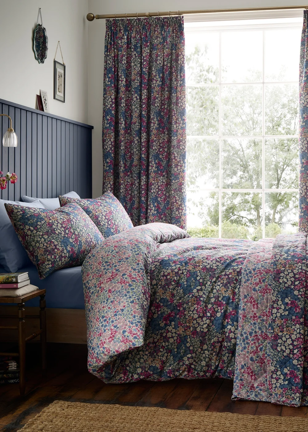 Dreams & Drapes Bessie Reversible Navy Duvet Cover Set - Single Image 4