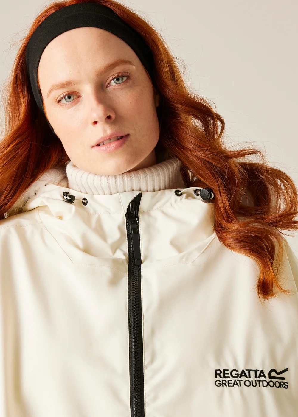 Regatta White Changing Robe - S/M Image 4