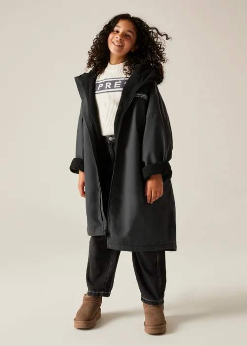 Regatta Slate Kids' Changing Robe - 3-5 Yrs Image 3