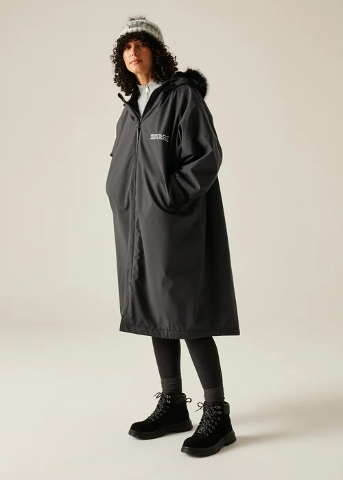 Regatta Slate Changing Robe - XS-S Image 3