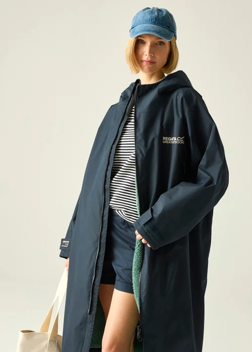 Regatta Navy Adult Waterproof Robe with Hydrafort Technology - L/XL Image 1