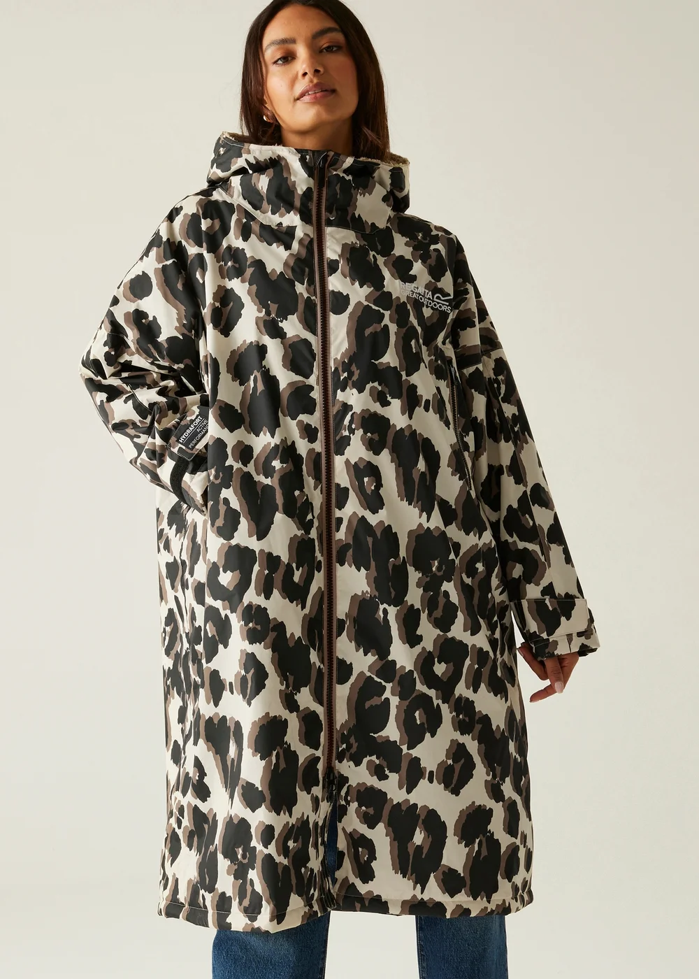 Regatta Ecru Adult Waterproof Changing Waterproof Robe - XS-S Image 6