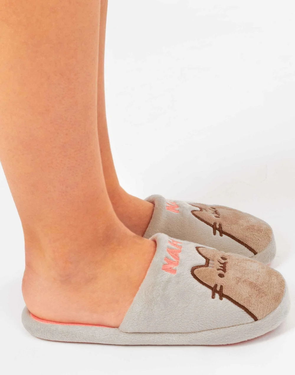 Vanilla Underground Pusheen Adults Pusheen & Nah Embroidered Graphic Mule Grey Slippers - 7-8 Image 4