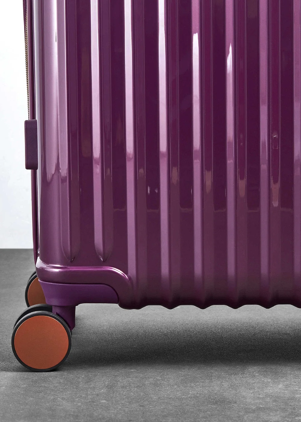 Rock Selene Suitcase Purple - Cabin Image 3