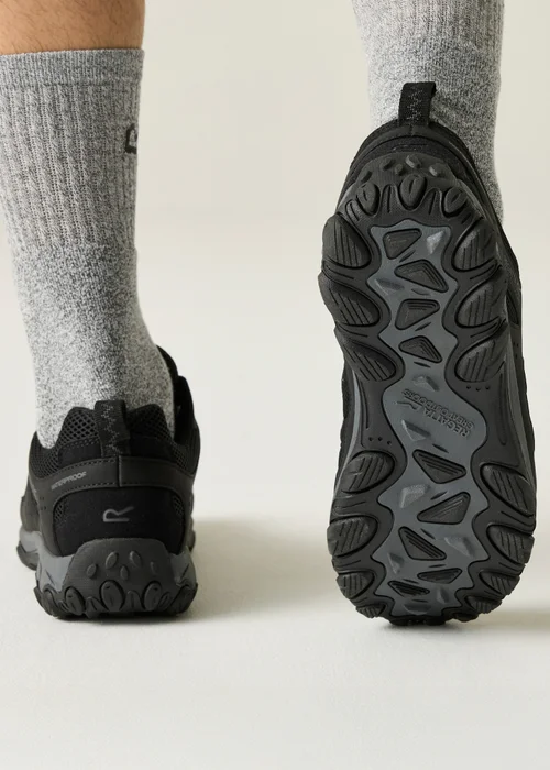 Regatta Black/Grey Edgepoint IV Low Waterproof Shoes - 8 Image 3