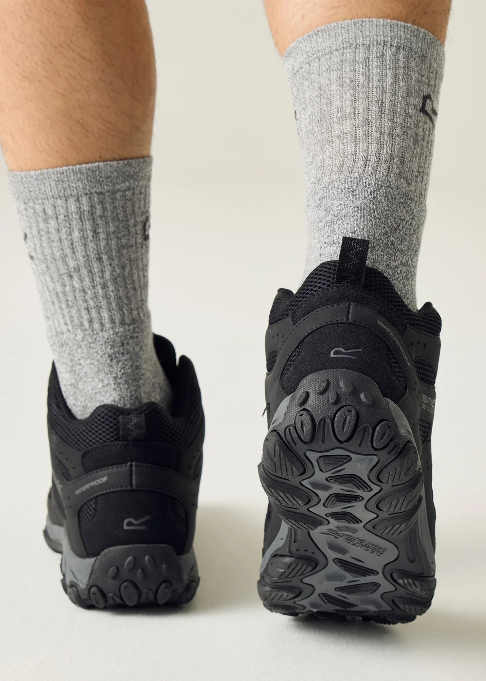 Regatta Black/Grey Edgepoint 4 Mid Waterproof Boots - 11 Image 2