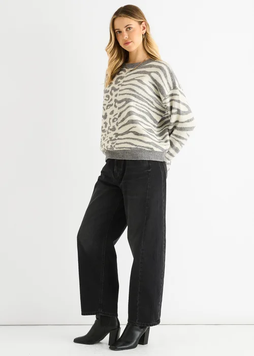 Gini London Grey Contrast Zebra Animal Knit Jumper - L/XL Image 4