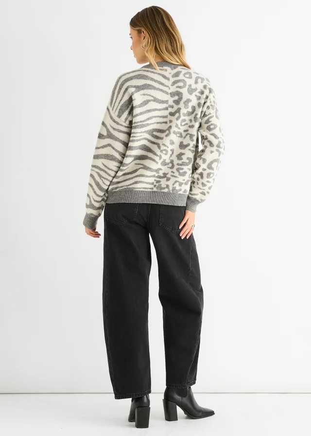 Gini London Grey Contrast Zebra Animal Knit Jumper
