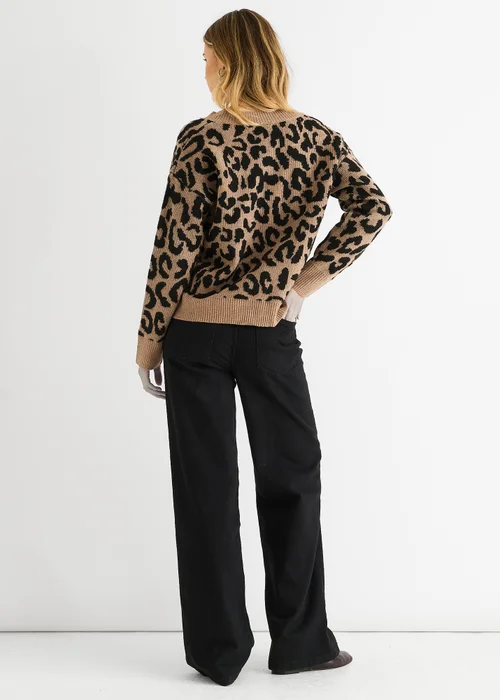 Gini London Camel Animal V Neck Short Knit Jumper - Medium/Large Image 2