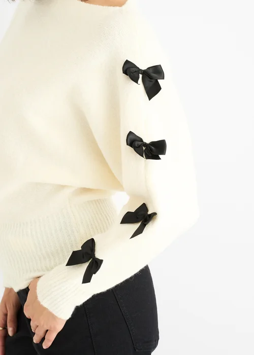 Gini London Cream Slash Neck Crop Bow Knit Jumper - Medium/Large Image 3