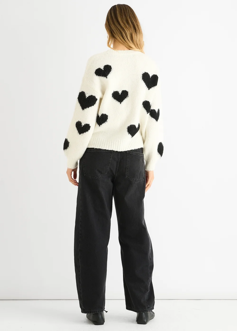 Gini London Cream Contrast Heart Oversized Knit Jumper - Large/Extra Large Image 2