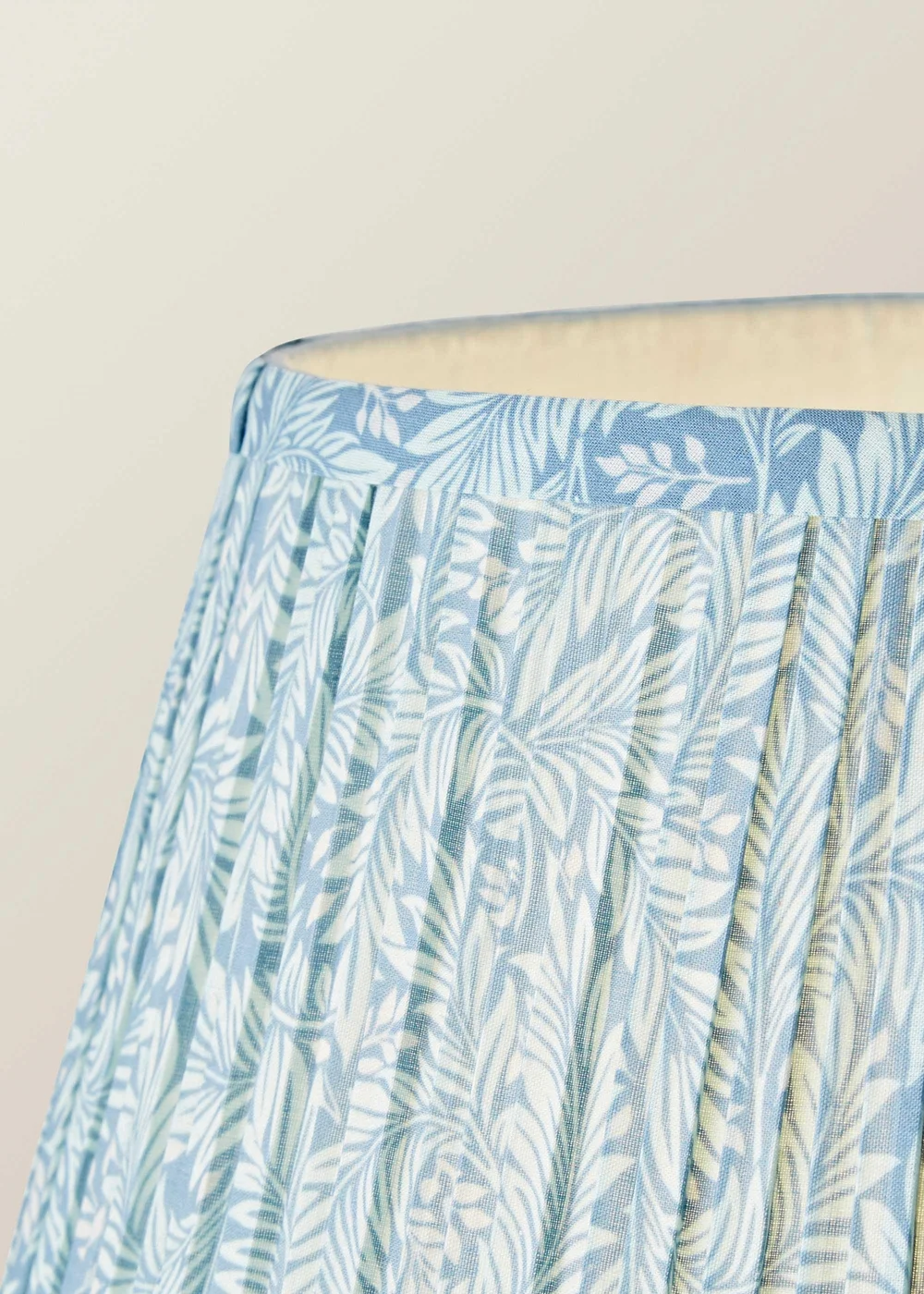 ValueLights Powder Blue Bobbin Floor Lamp with Leaf Pleated Lampshade - One Size Image 4