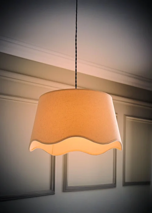 ValueLights Mabel Large Scalloped Natural Easy Fit Lampshade - One Size Image 2