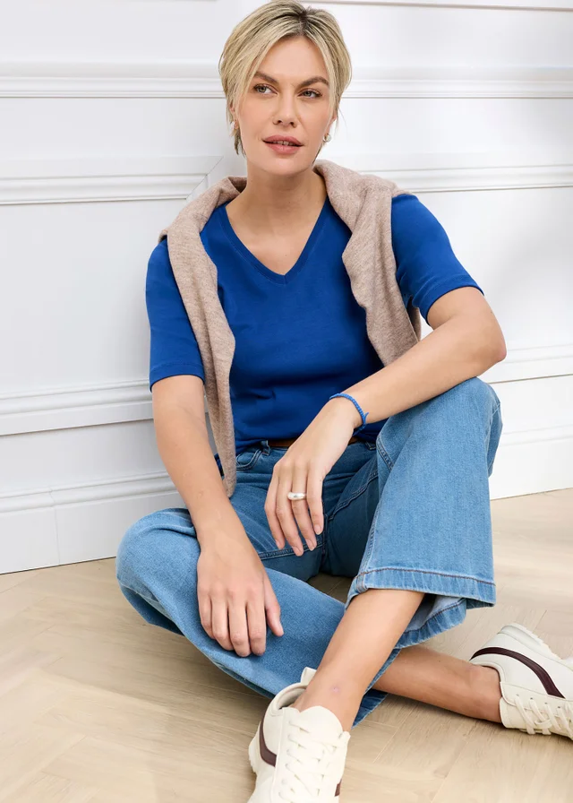 Cotton Traders Cobalt Wrinkle Free 1/2 Sleeve V Neck Top