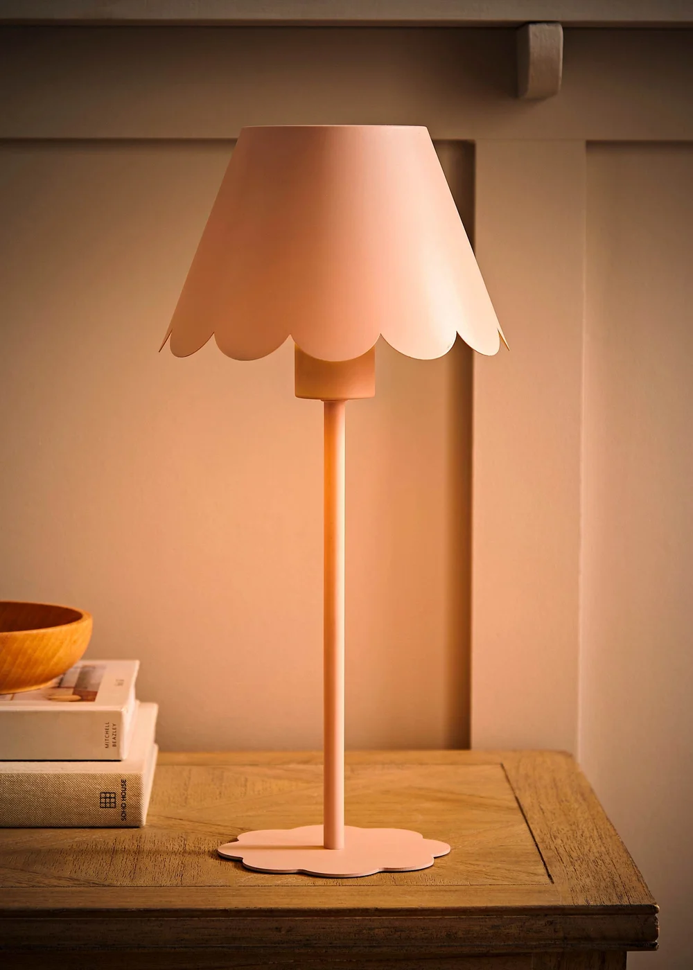 ValueLights Hattie Pink Scallop Rechargeable Table Lamp - One Size Image 2