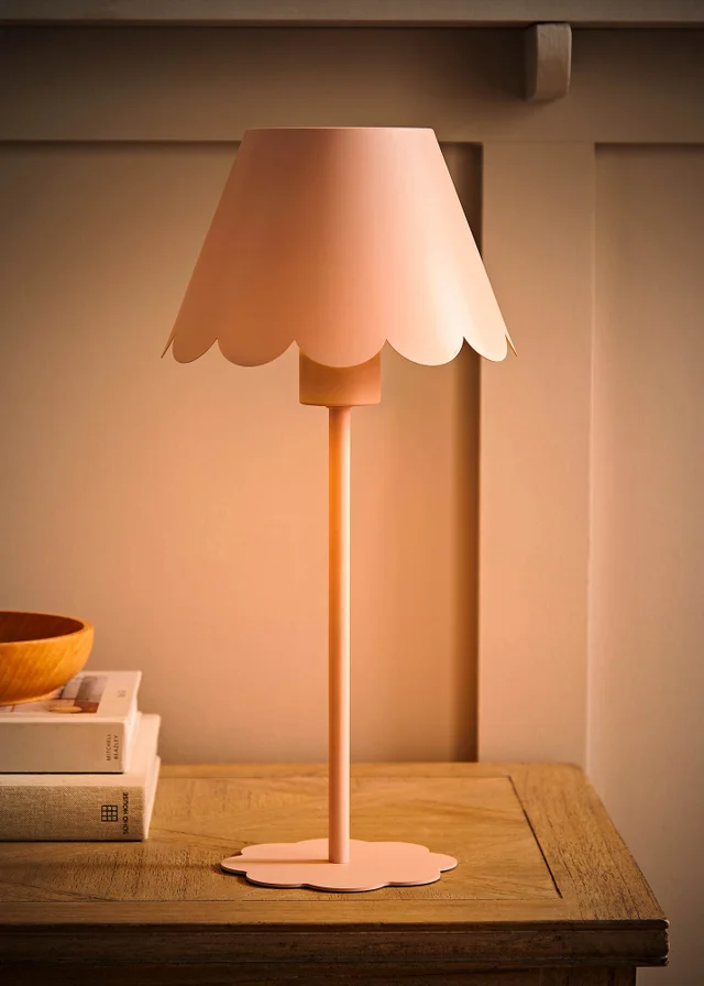 ValueLights Hattie Pink Scallop Rechargeable Table Lamp