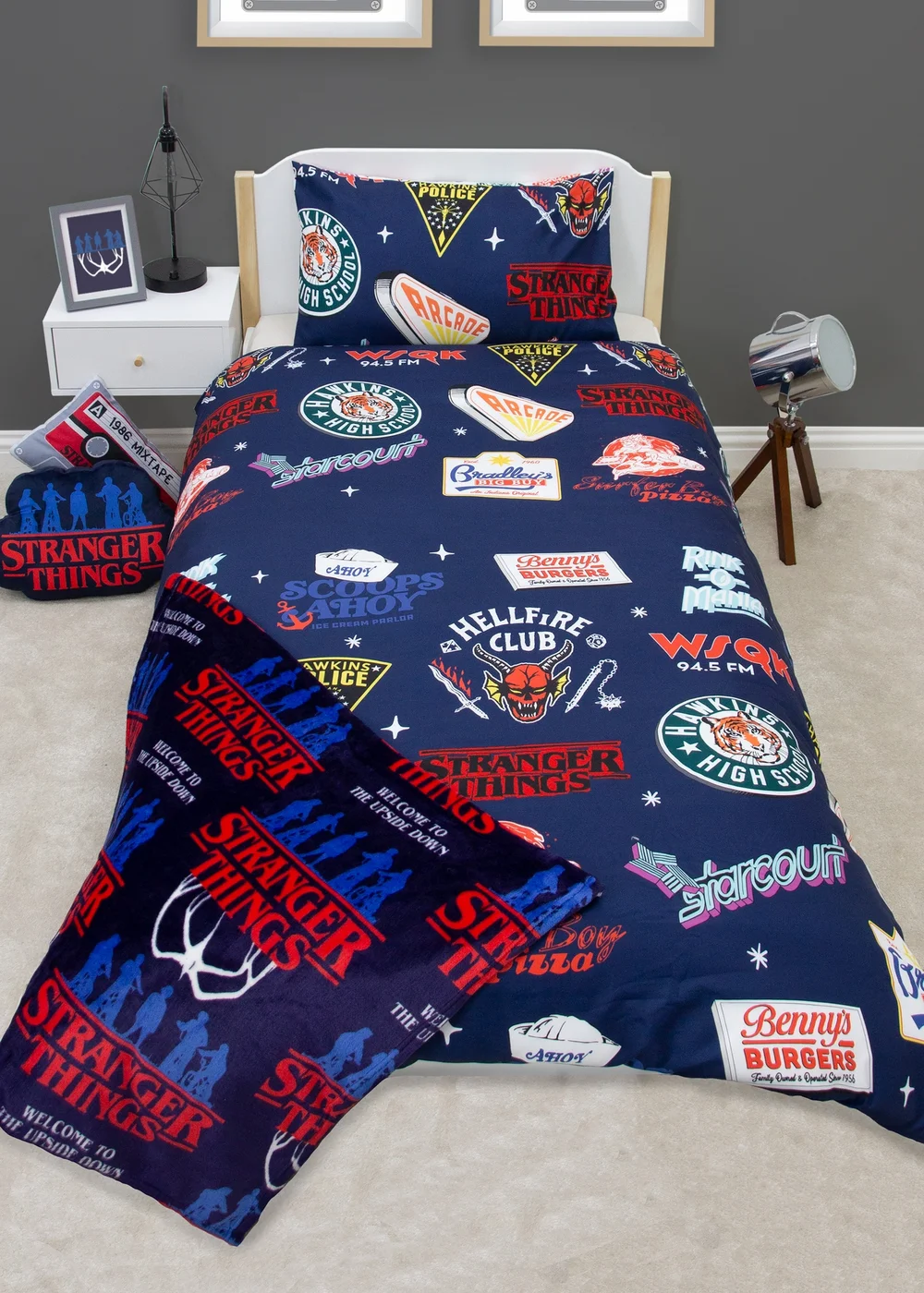 Stranger Things Gorgon Blue Duvet Cover - Single Image 1