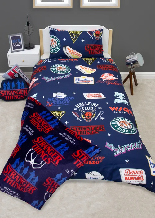 Stranger Things Gorgon Blue Duvet Cover - Single Image 1