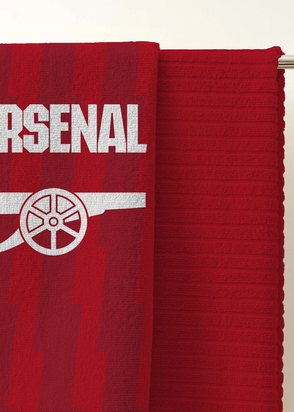 Arsenal FC Red Lightning Bath Towel - 75 X 150 Image 3