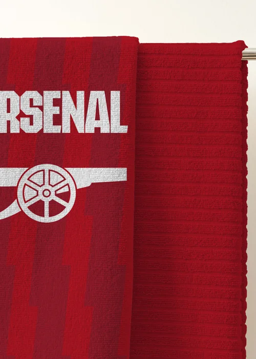 Arsenal FC Red Lightning Bath Towel - 75 X 150 Image 3