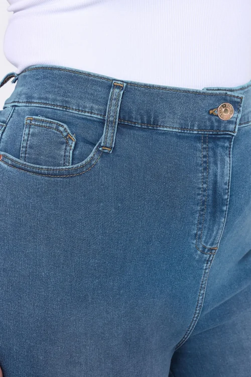 Yours Curve Mid Blue Skinny Stretch Ava Jeans - 22/L32 Image 4