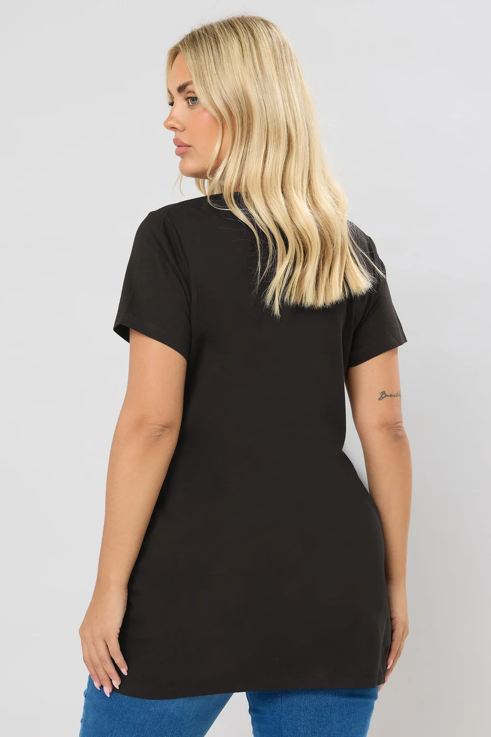 Yours Curve 2 Pack Black Longline T-Shirts - 18 Image 4