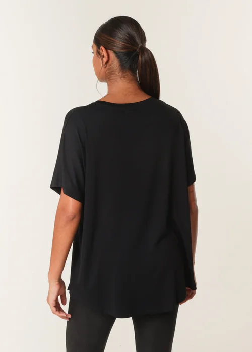 Blue Vanilla Black Round Neck Diamante Heart Detailing T-Shirt - L/XL Image 5