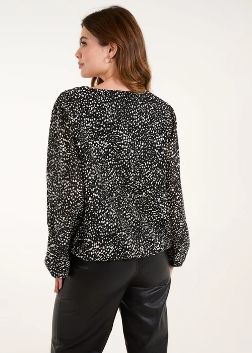 Blue Vanilla Black Pleated Bubble Hem Blouse - S/M Image 4