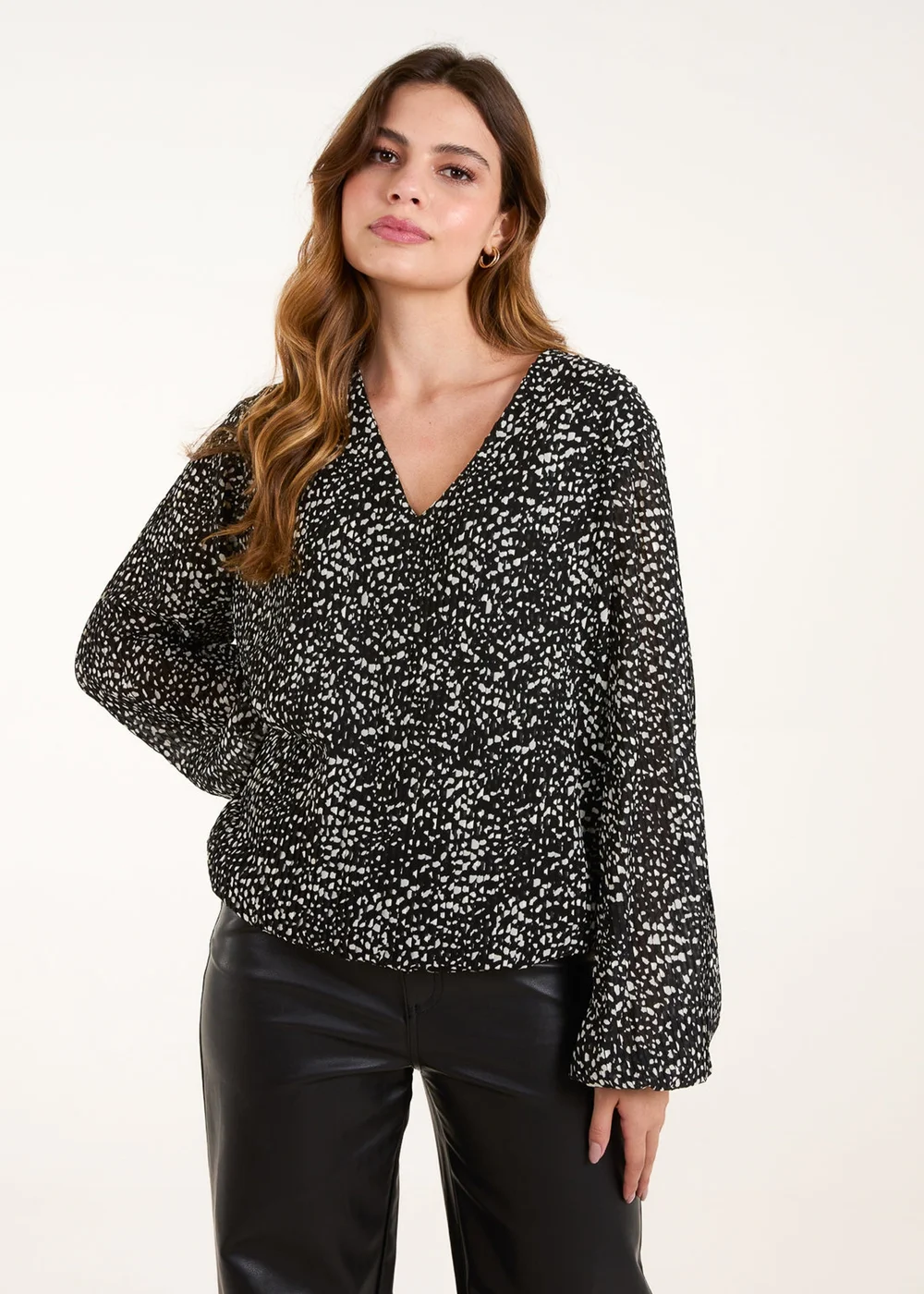 Blue Vanilla Black Pleated Bubble Hem Blouse - S/M Image 3