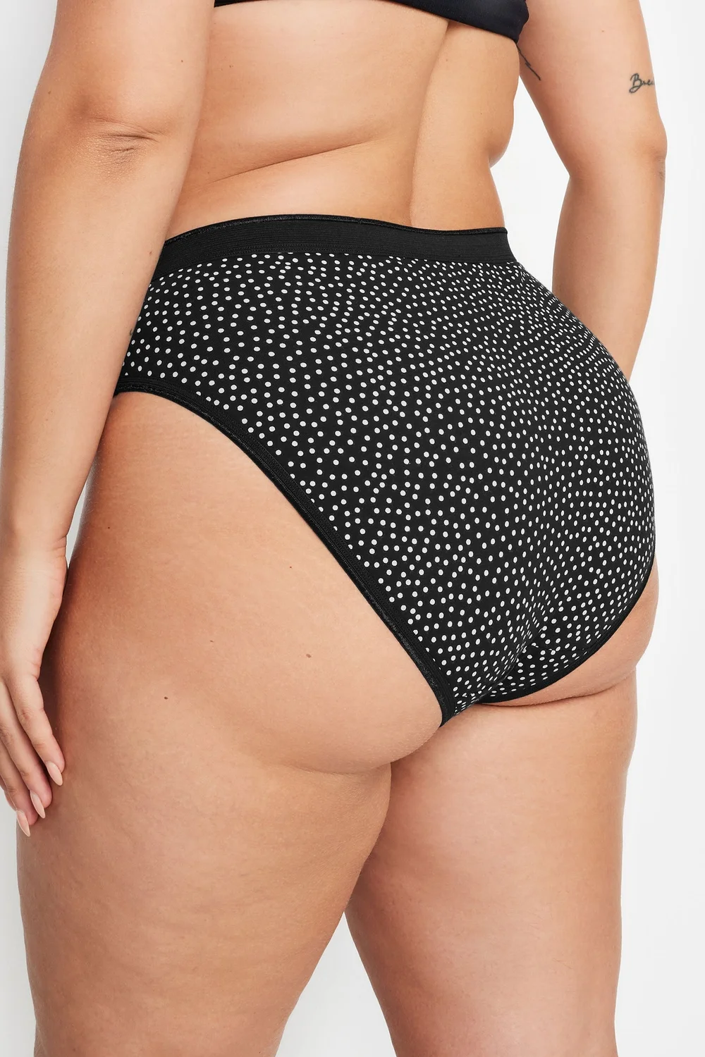 Yours 5 Pack Curve Black High Leg Knickers - 22-24 Image 4