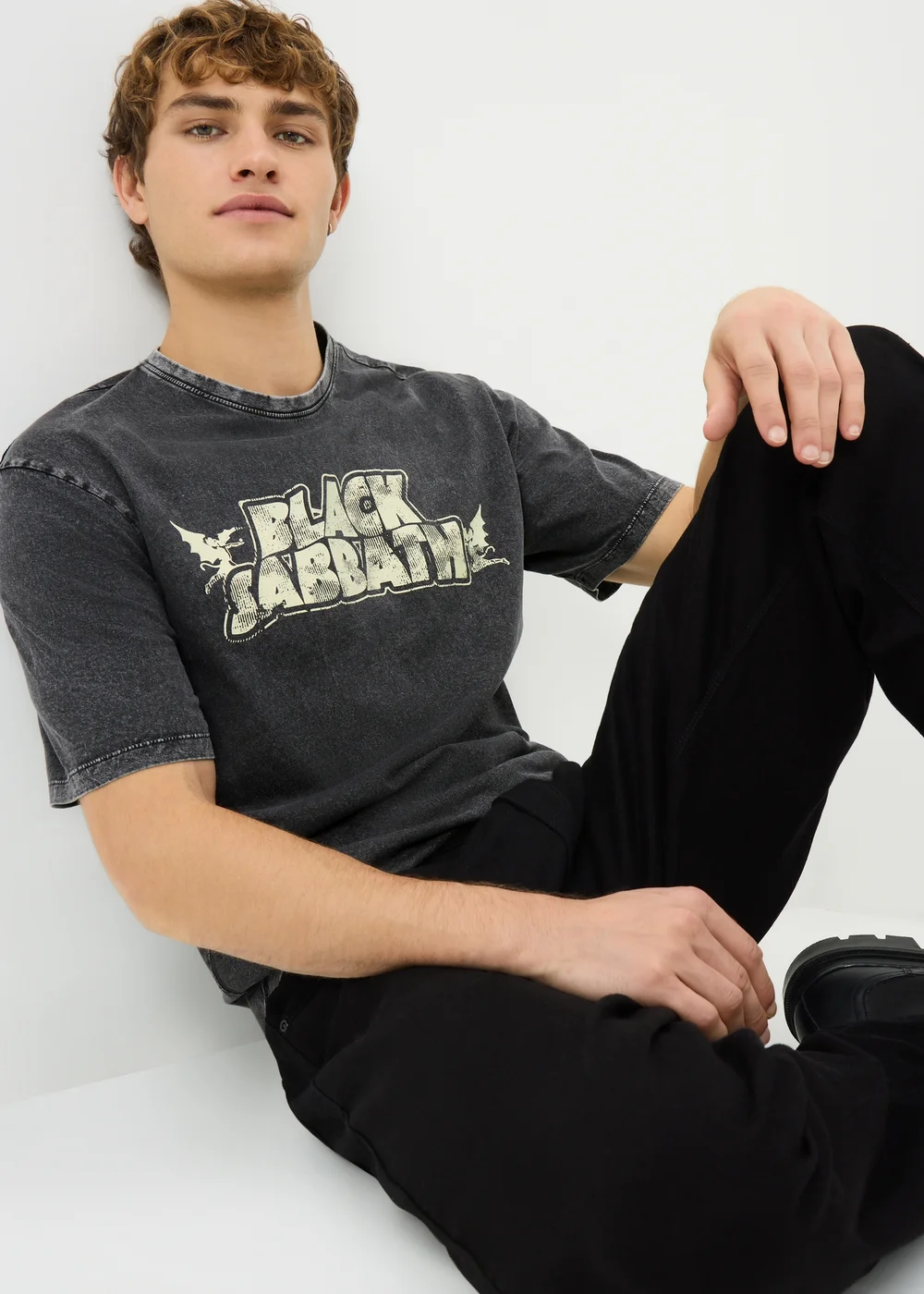Rock Off officially licensed products Black Sabbath T Shirt Vintage Cross Nuovo Ufficiale da Donna Charcoal Grigio Size L Rock Off officially licensed products Black Sabbath T Shirt Vintage Cross Nuovo Ufficiale da Donna Charcoal Grigio Size L