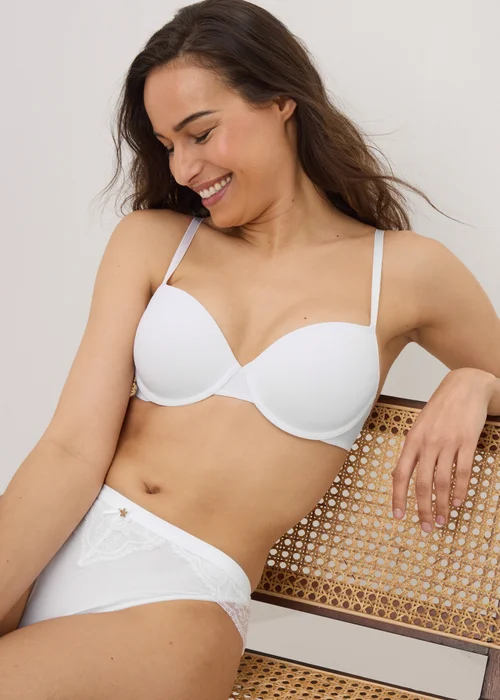 2 Pack White Smooth T-Shirt Bras - 32A Image 2
